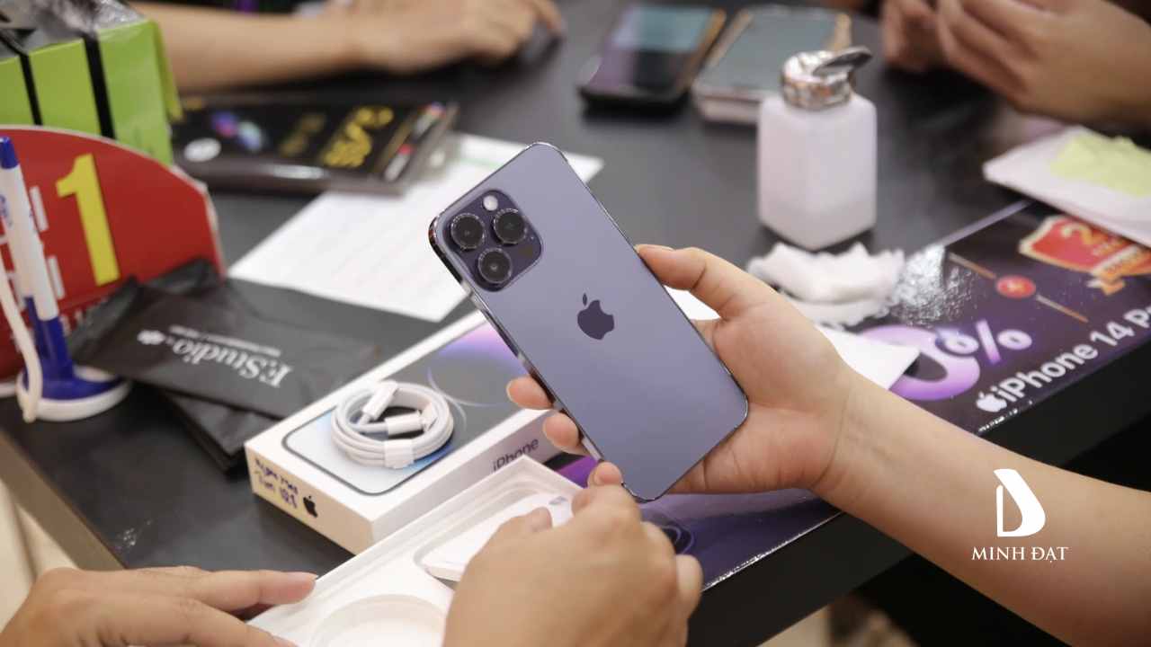 Phân tích chu kỳ giảm giá của các dòng iPhone hiện nay