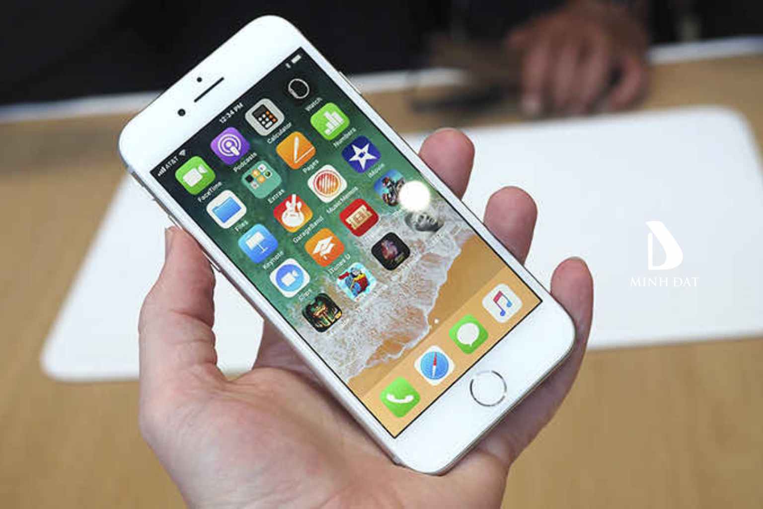 iPhone 