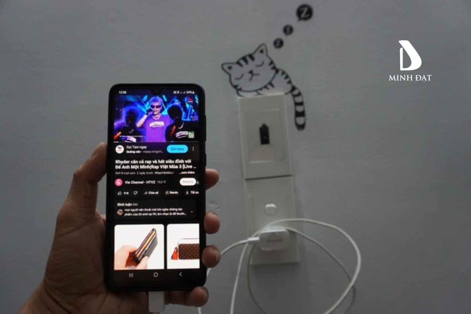 Tránh sử dụng điện thoại trong khi sạc