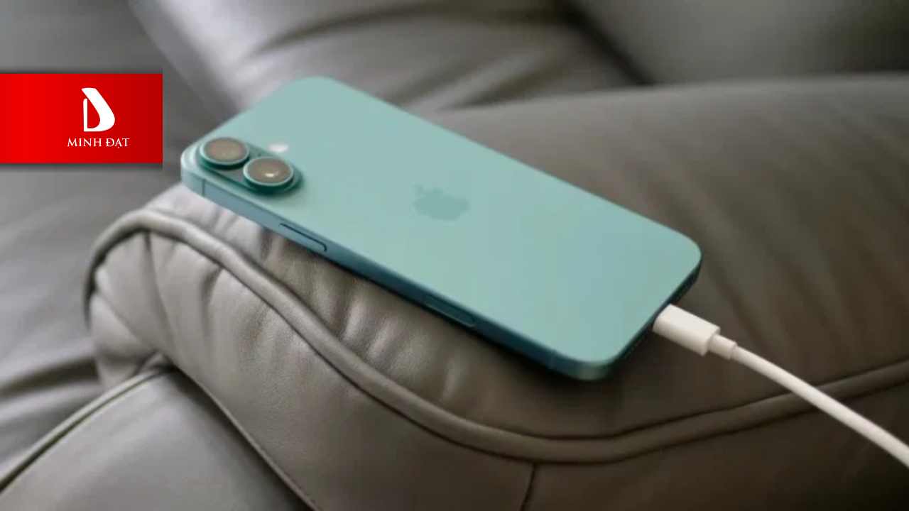 So sánh iPhone 17 với iPhone 16 - Pin và sạc